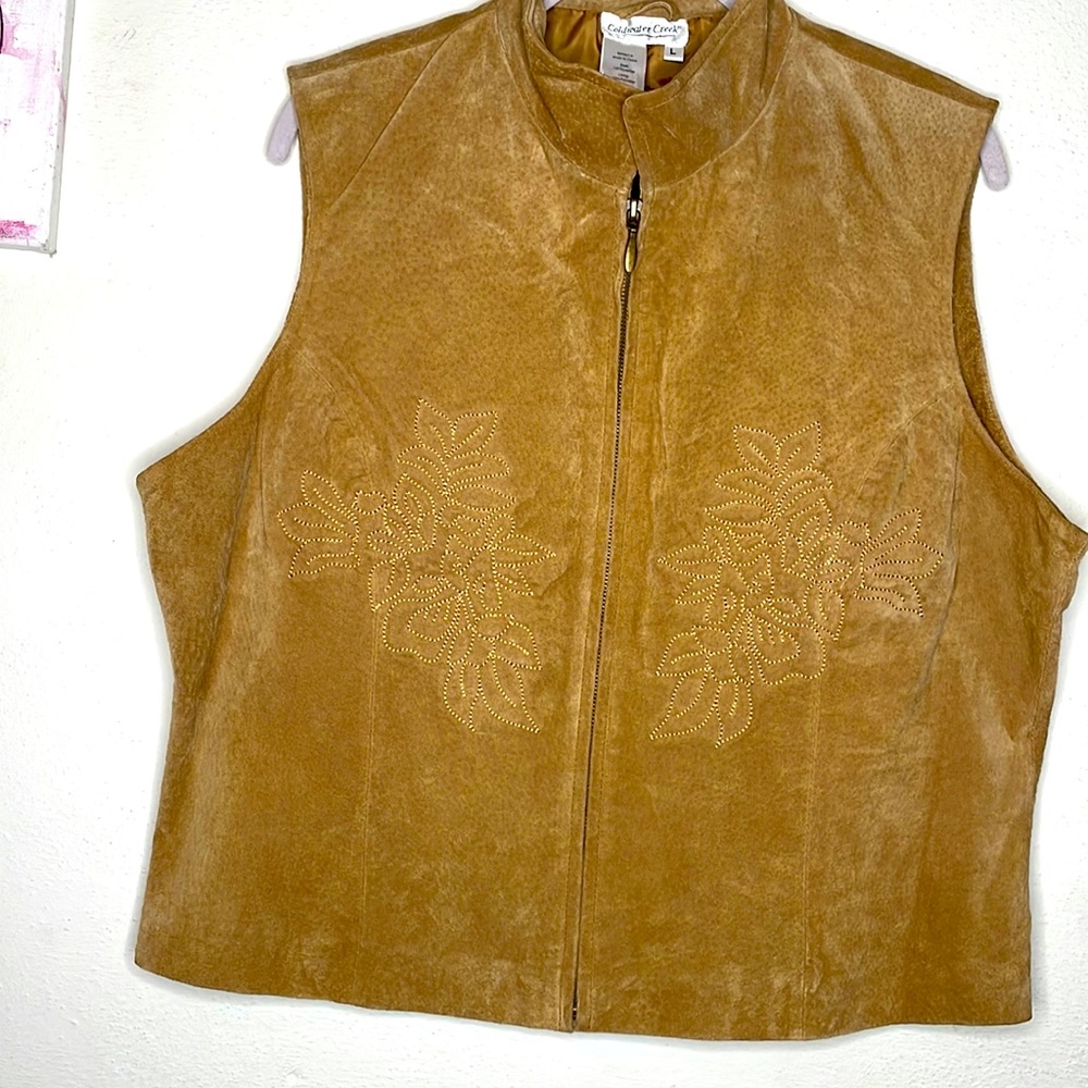 Coldwater creek suede zippered embroidered floral vest honey brown suede, size L